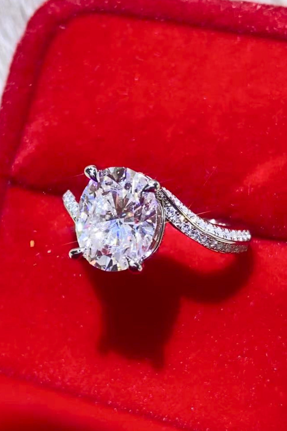 Minimalist Moissanite Side Stone Ring