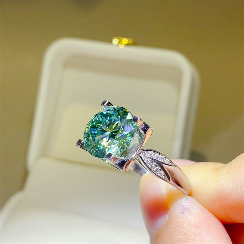 Luxe Verdant 5 Carat Moissanite Ring
