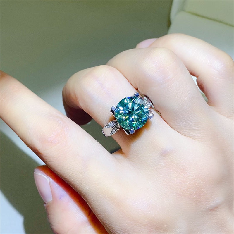 Luxe Verdant 5 Carat Moissanite Ring